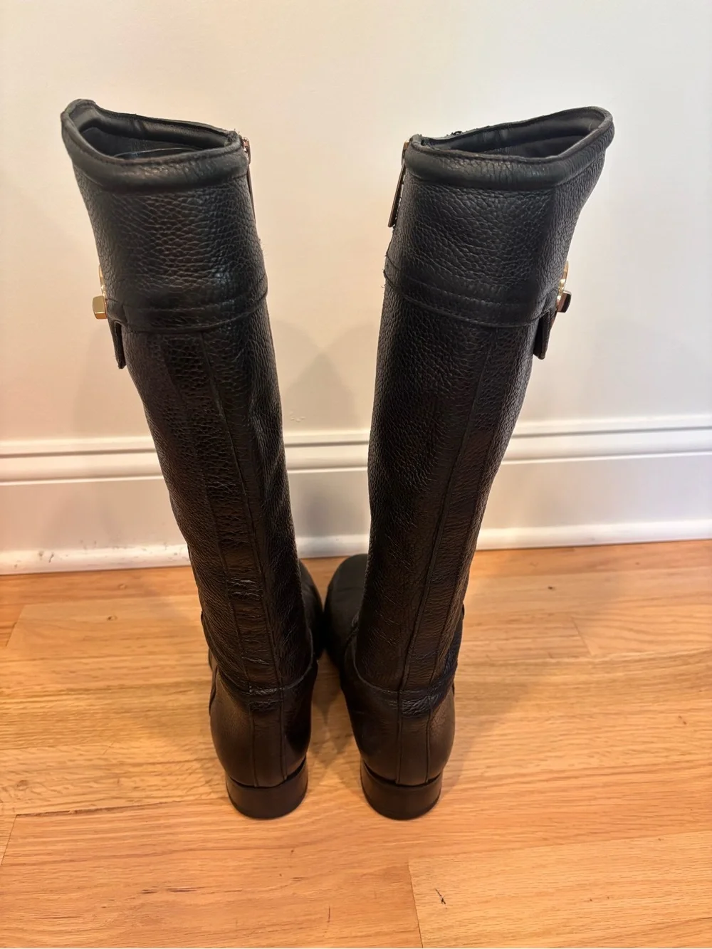 Tory Burch Selma riding boots in black pebbled leather size 8